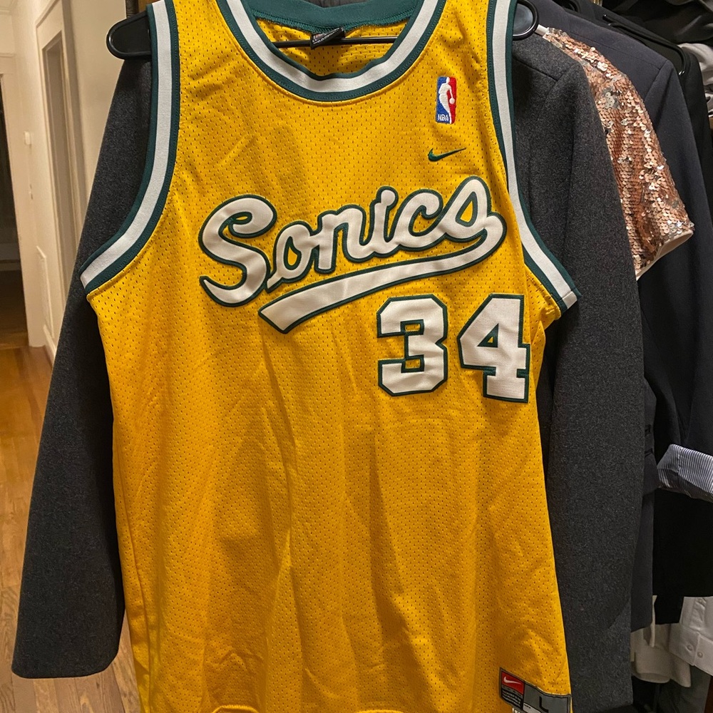Nike Yellow Sonics Jersey